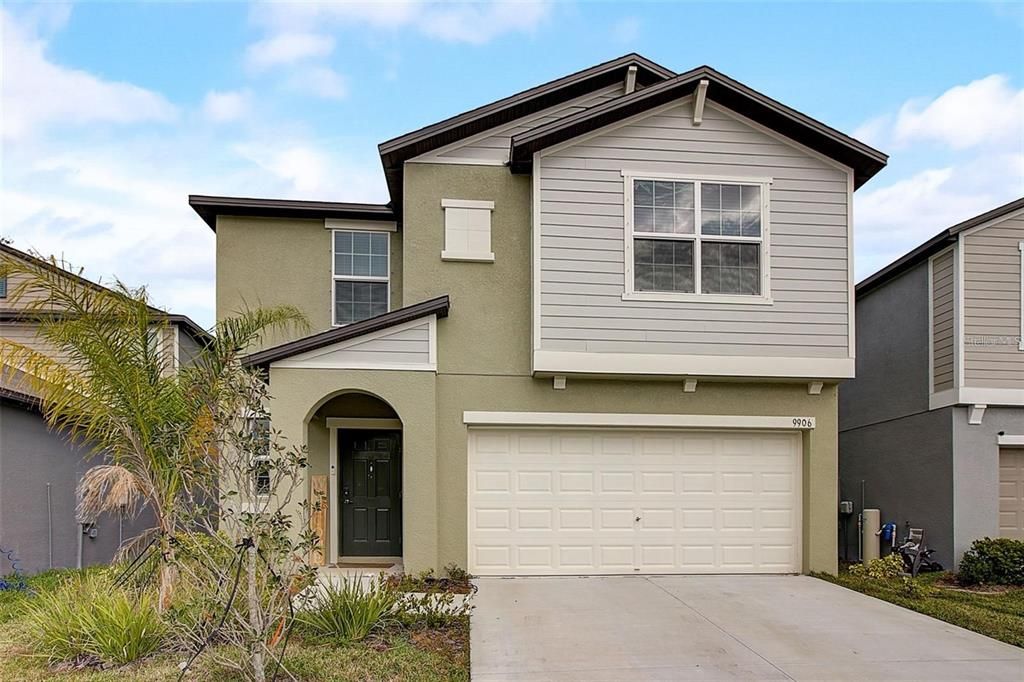 Active With Contract: $415,000 (5 beds, 2 baths, 2264 Square Feet)