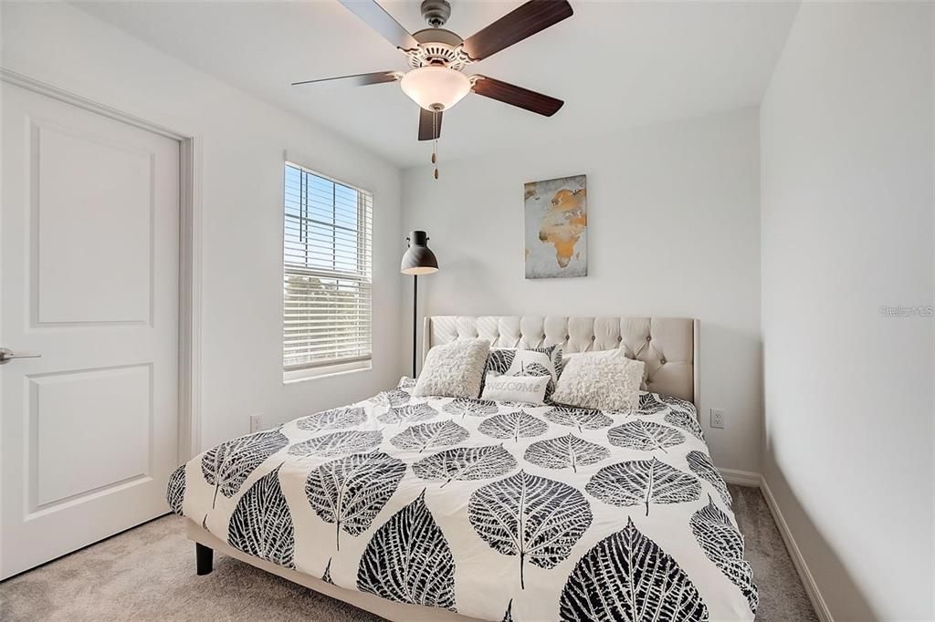 Active With Contract: $415,000 (5 beds, 2 baths, 2264 Square Feet)