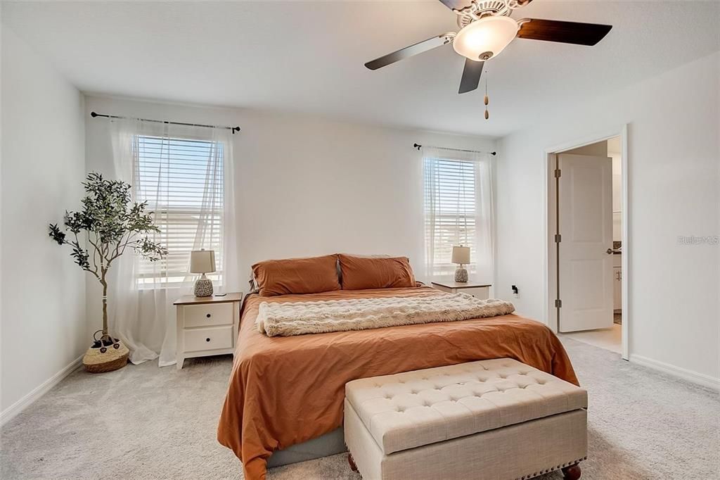 Active With Contract: $415,000 (5 beds, 2 baths, 2264 Square Feet)