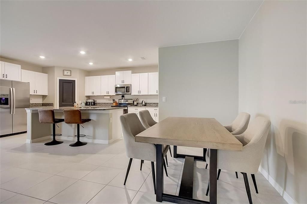 Active With Contract: $415,000 (5 beds, 2 baths, 2264 Square Feet)