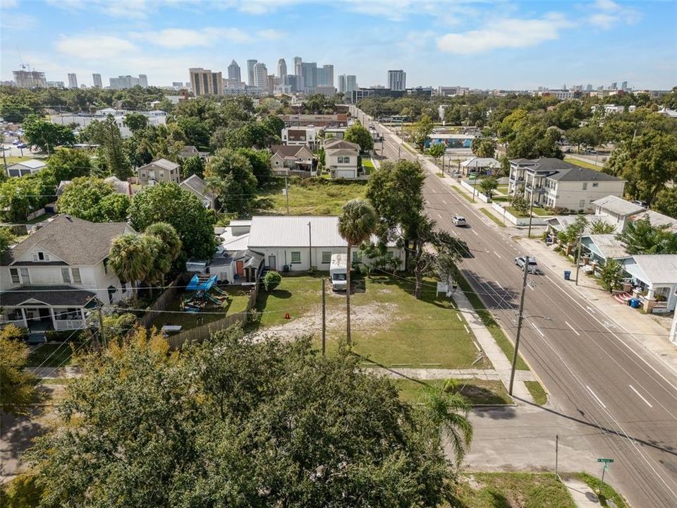 En Venta: $1,100,000 (0.34 acres)