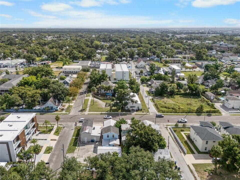 En Venta: $1,100,000 (0.34 acres)