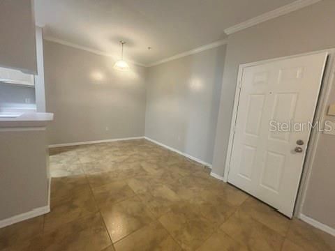 Active With Contract: $1,300 (1 beds, 1 baths, 868 Square Feet)