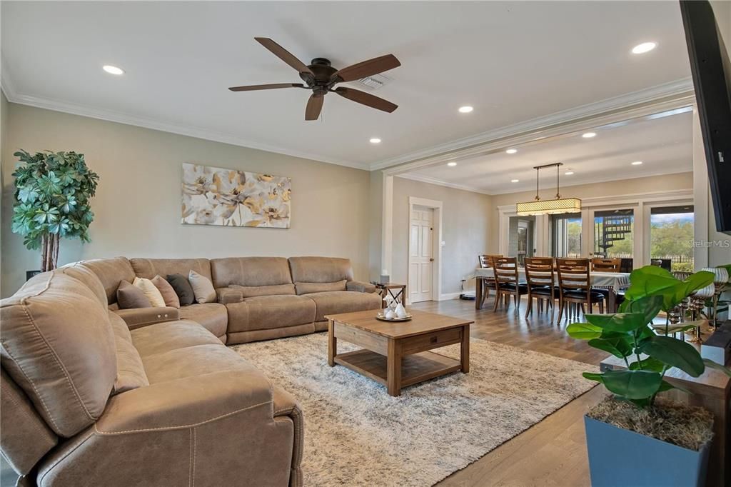 На продажу: $1,459,999 (6 спален, 6 ванн, 4439 Квадратных фут)