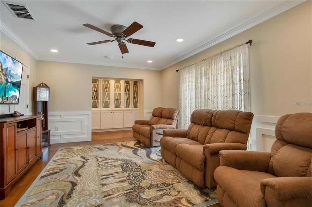 На продажу: $1,459,999 (6 спален, 6 ванн, 4439 Квадратных фут)