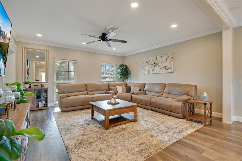 На продажу: $1,459,999 (6 спален, 6 ванн, 4439 Квадратных фут)