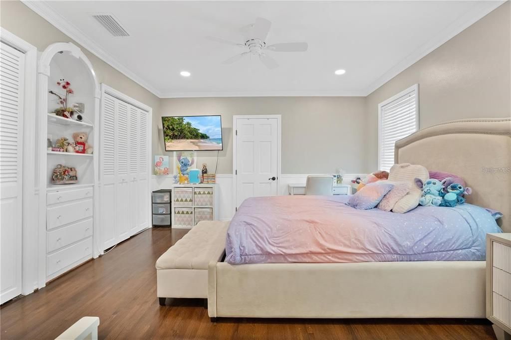 На продажу: $1,459,999 (6 спален, 6 ванн, 4439 Квадратных фут)