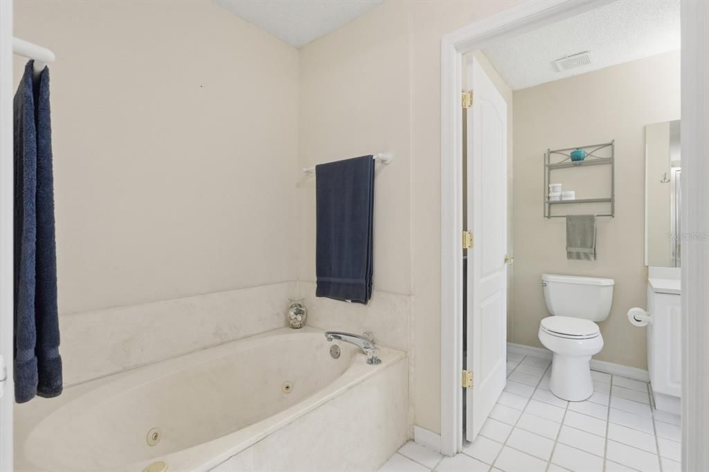 En Venta: $465,000 (3 camas, 2 baños, 2330 Pies cuadrados)