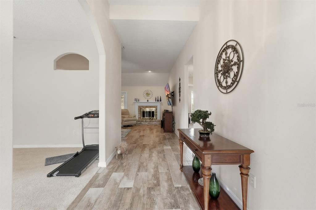 En Venta: $465,000 (3 camas, 2 baños, 2330 Pies cuadrados)