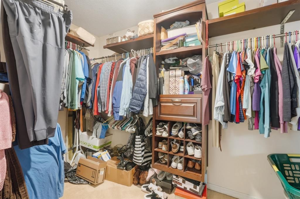 En Venta: $465,000 (3 camas, 2 baños, 2330 Pies cuadrados)