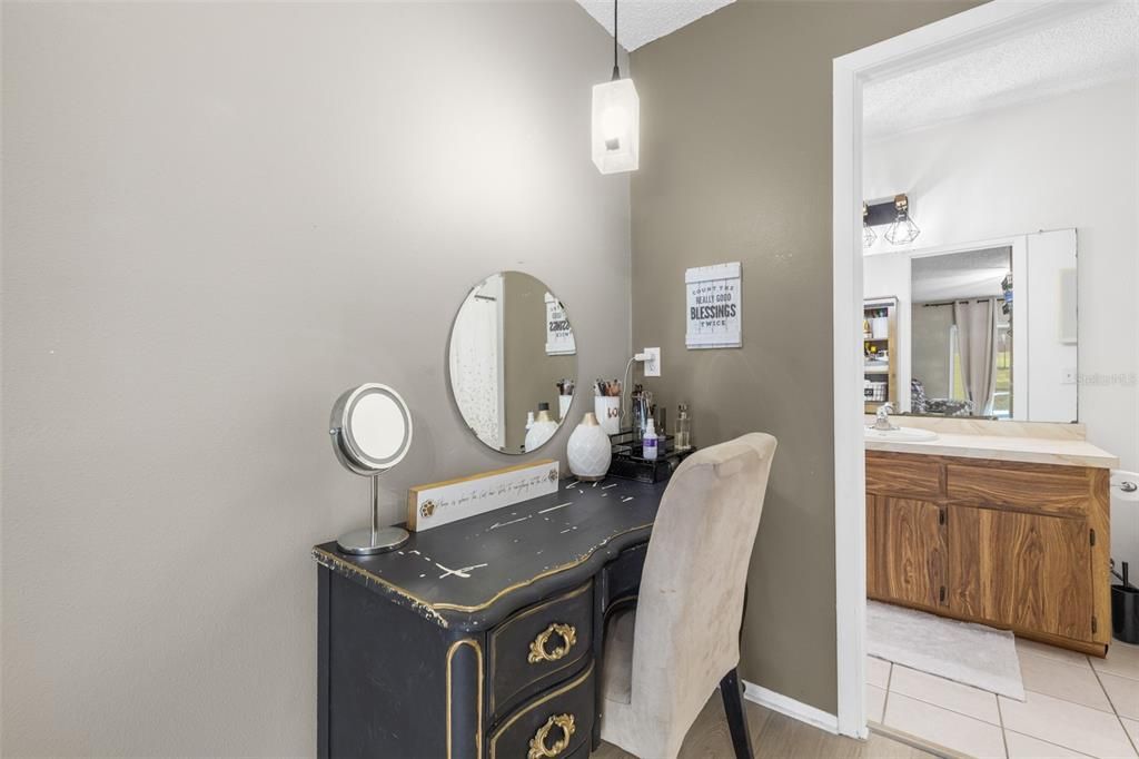 Activo con contrato: $300,000 (3 camas, 2 baños, 1482 Pies cuadrados)