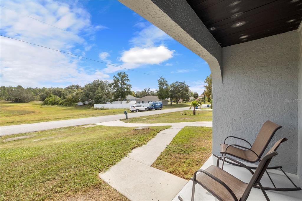 Activo con contrato: $300,000 (3 camas, 2 baños, 1482 Pies cuadrados)