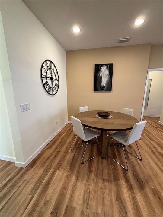 For Rent: $2,500 (2 beds, 2 baths, 1318 Square Feet)