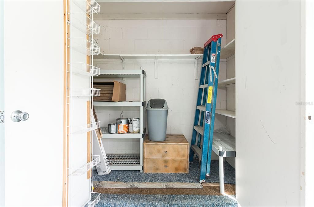 Activo con contrato: $159,900 (2 camas, 2 baños, 1341 Pies cuadrados)