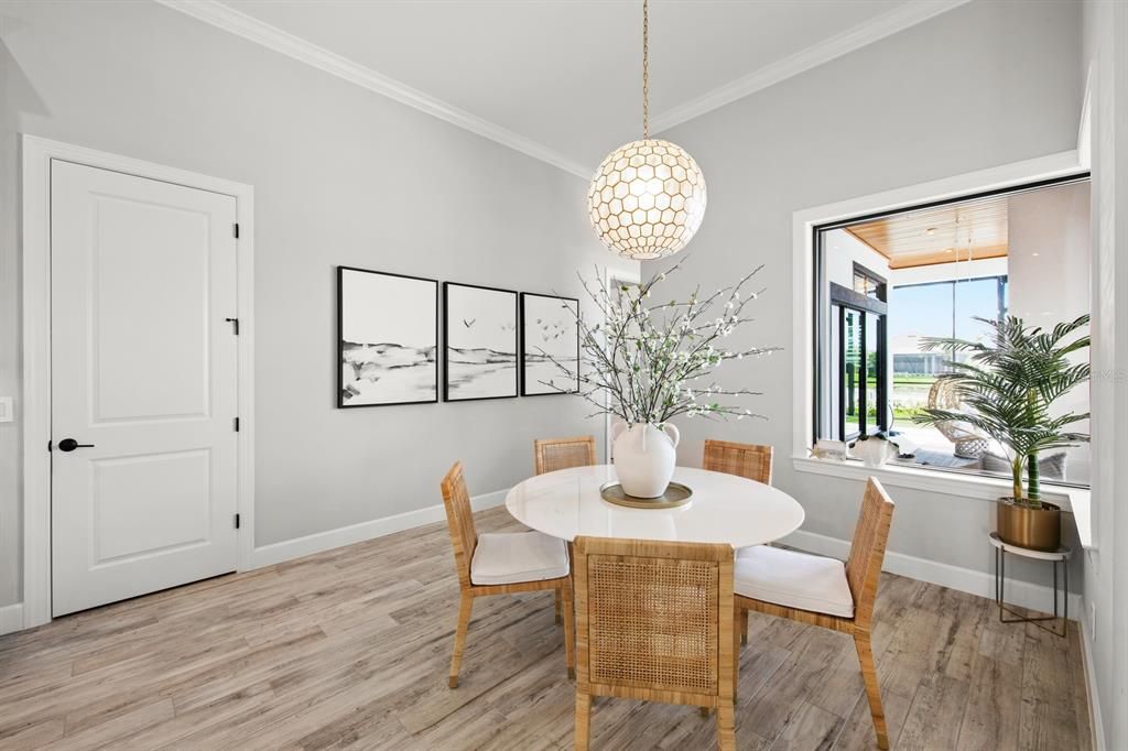 For Sale: $2,995,000 (5 beds, 4 baths, 4793 Square Feet)