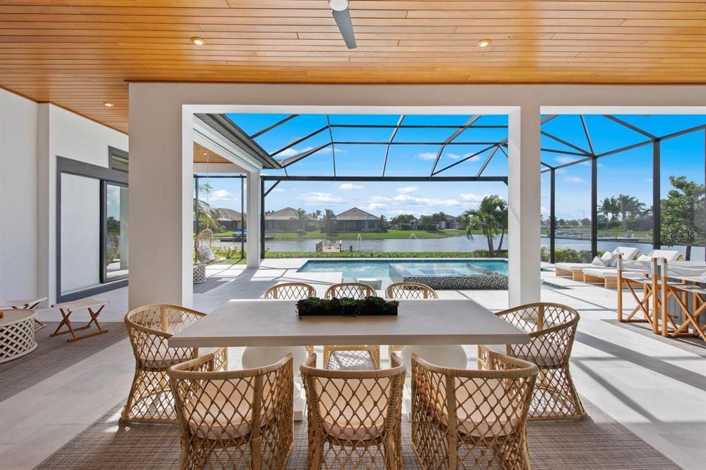 For Sale: $2,995,000 (5 beds, 4 baths, 4793 Square Feet)