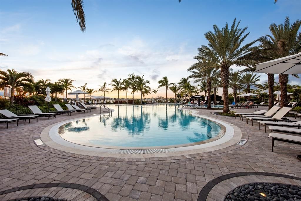 For Sale: $2,995,000 (5 beds, 4 baths, 4793 Square Feet)