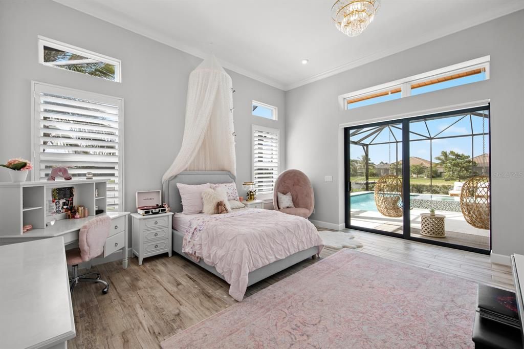 For Sale: $2,995,000 (5 beds, 4 baths, 4793 Square Feet)