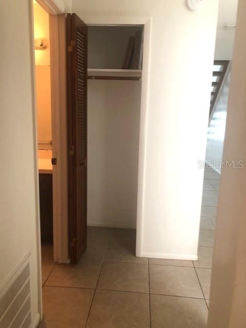 На продажу: $250,000 (2 спален, 2 ванн, 1062 Квадратных фут)