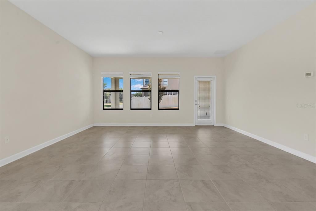 待售: $755,000 (5 贝兹, 3 浴室, 3956 平方英尺)