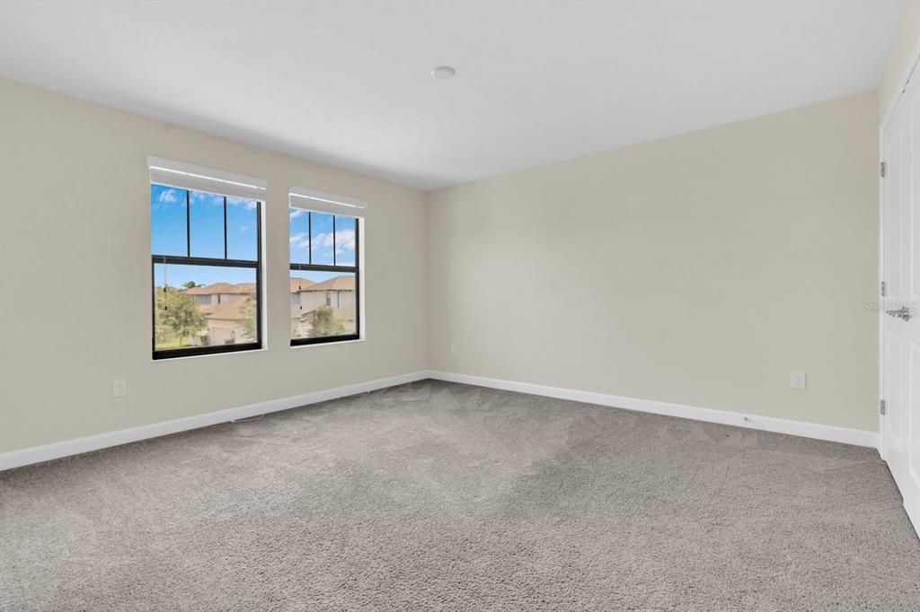 待售: $755,000 (5 贝兹, 3 浴室, 3956 平方英尺)