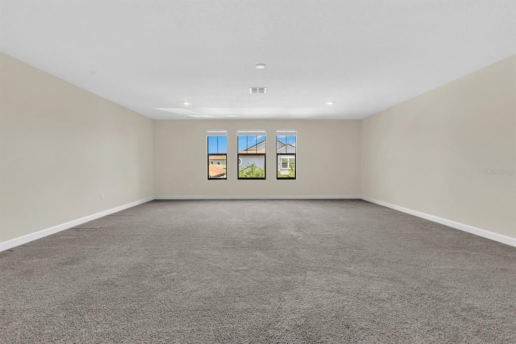 待售: $755,000 (5 贝兹, 3 浴室, 3956 平方英尺)