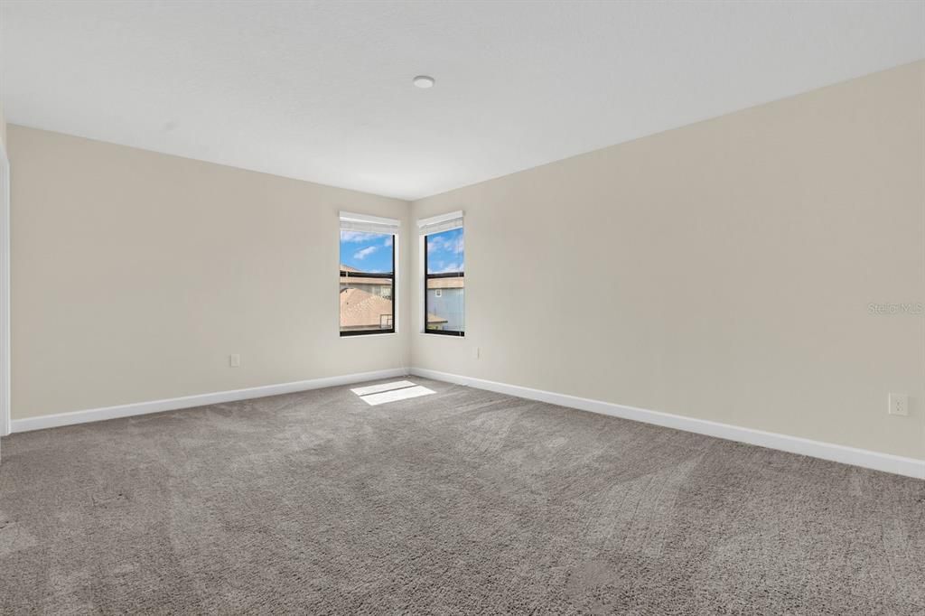 待售: $755,000 (5 贝兹, 3 浴室, 3956 平方英尺)