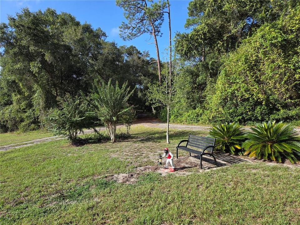 合同活跃: $395,000 (2 贝兹, 1 浴室, 1321 平方英尺)