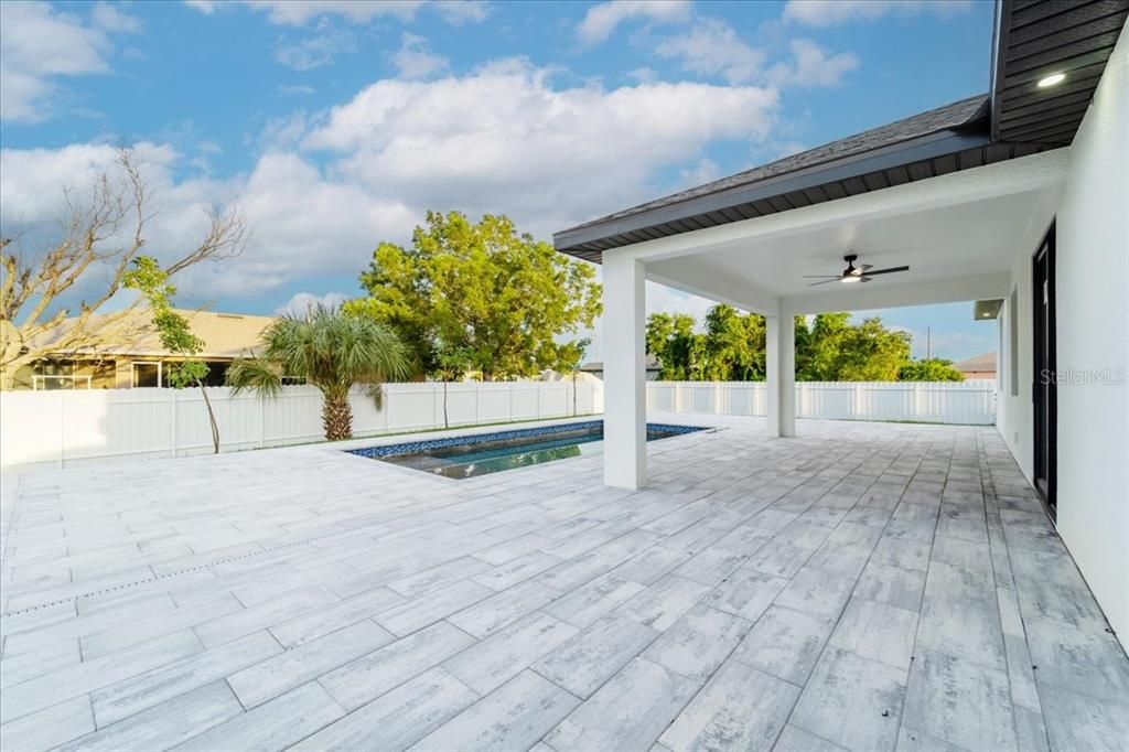 For Sale: $450,000 (3 beds, 2 baths, 1498 Square Feet)