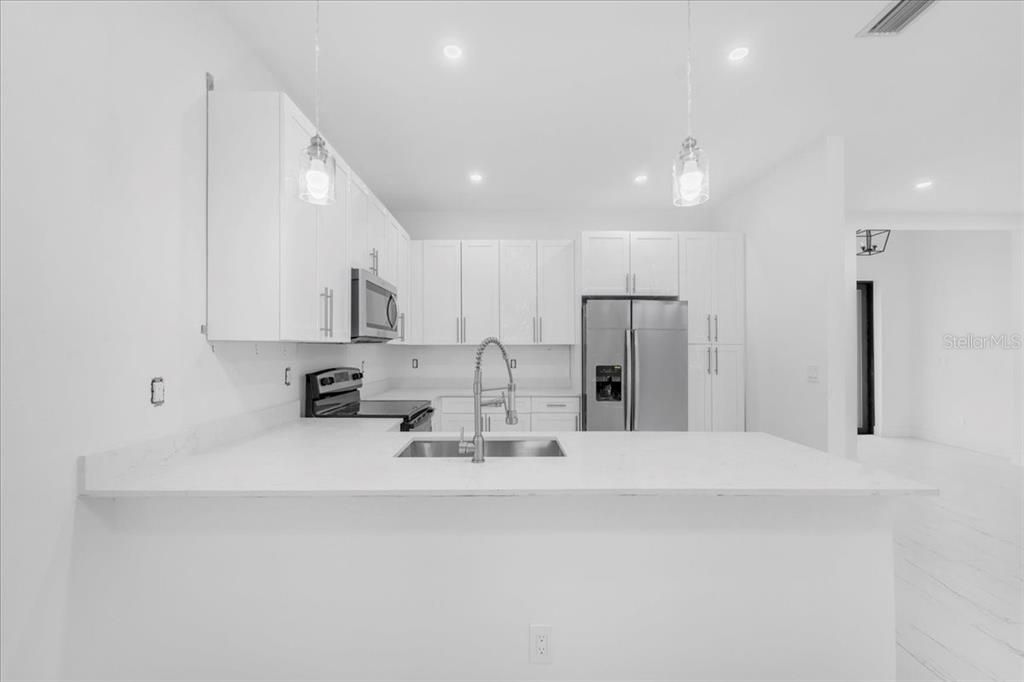 For Sale: $450,000 (3 beds, 2 baths, 1498 Square Feet)