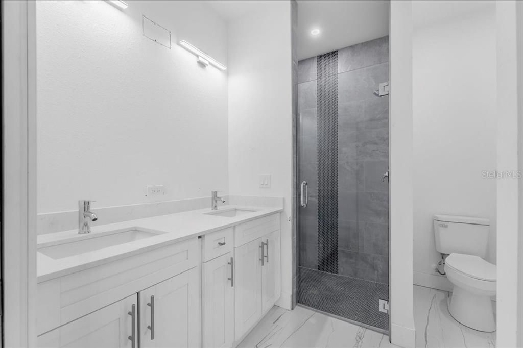 For Sale: $450,000 (3 beds, 2 baths, 1498 Square Feet)