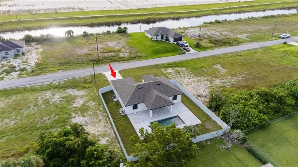 For Sale: $450,000 (3 beds, 2 baths, 1498 Square Feet)