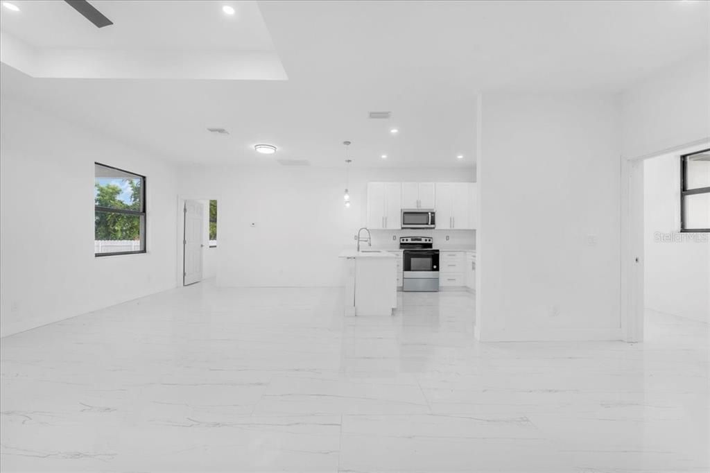 For Sale: $450,000 (3 beds, 2 baths, 1498 Square Feet)