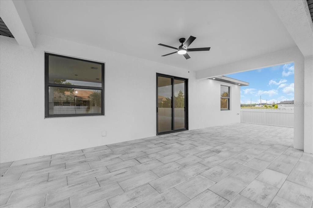 For Sale: $450,000 (3 beds, 2 baths, 1498 Square Feet)