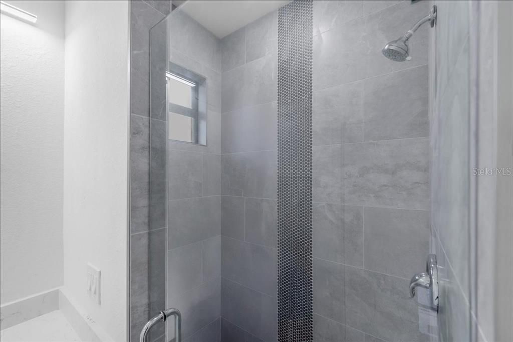 For Sale: $450,000 (3 beds, 2 baths, 1498 Square Feet)