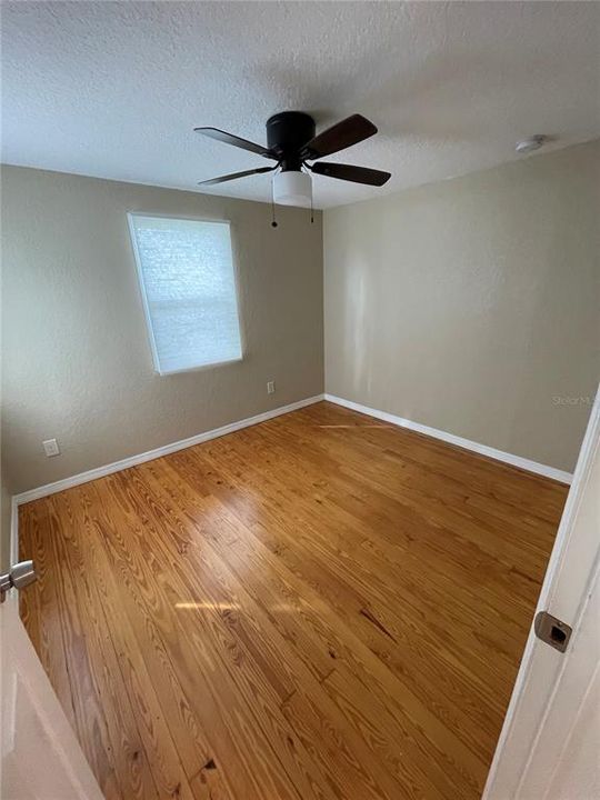 For Sale: $399,000 (2 beds, 1 baths, 1266 Square Feet)