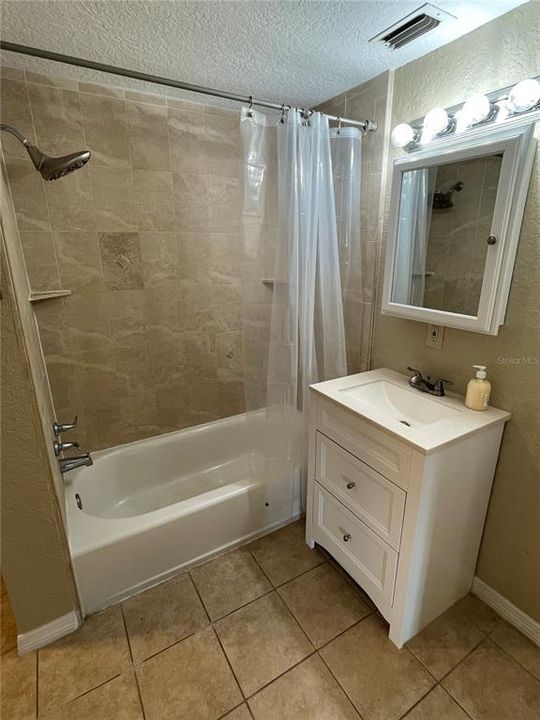 For Sale: $399,000 (2 beds, 1 baths, 1266 Square Feet)