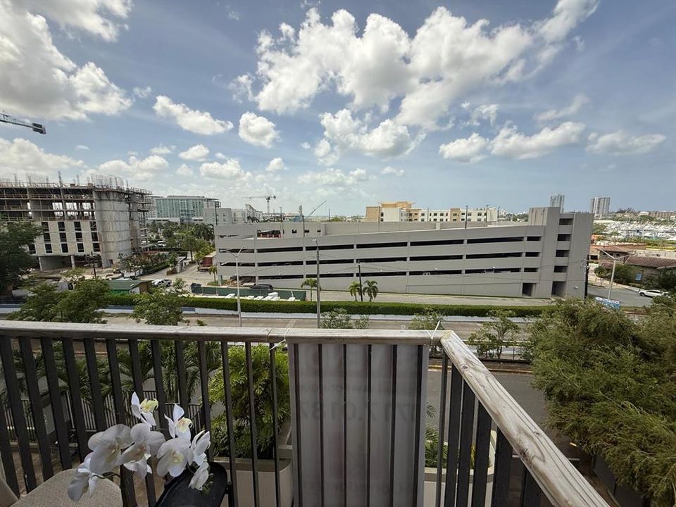 En Venta: $610,000 (4 camas, 3 baños, 1648 Pies cuadrados)