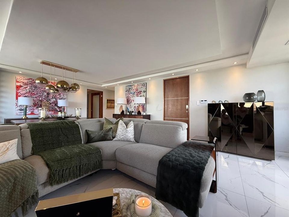 En Venta: $610,000 (4 camas, 3 baños, 1648 Pies cuadrados)