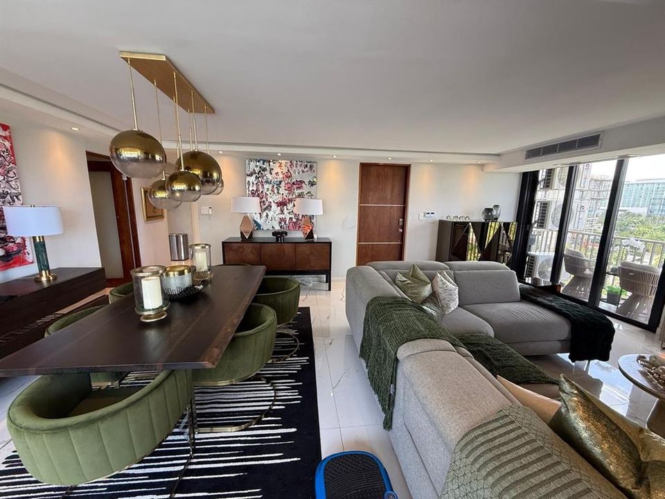 En Venta: $610,000 (4 camas, 3 baños, 1648 Pies cuadrados)