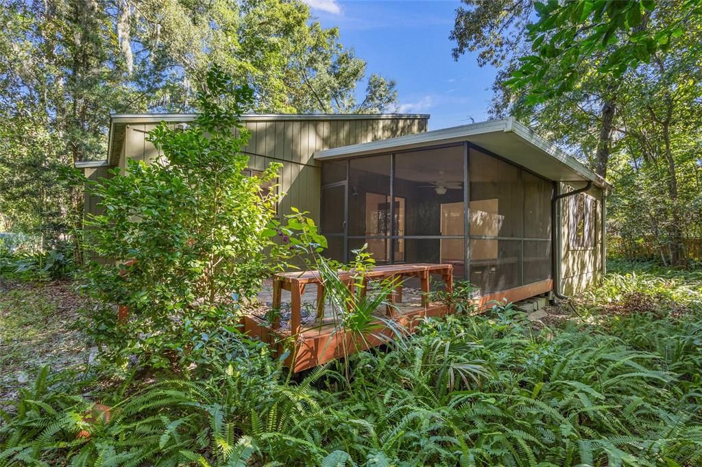 Active With Contract: $369,000 (3 beds, 2 baths, 1941 Square Feet)