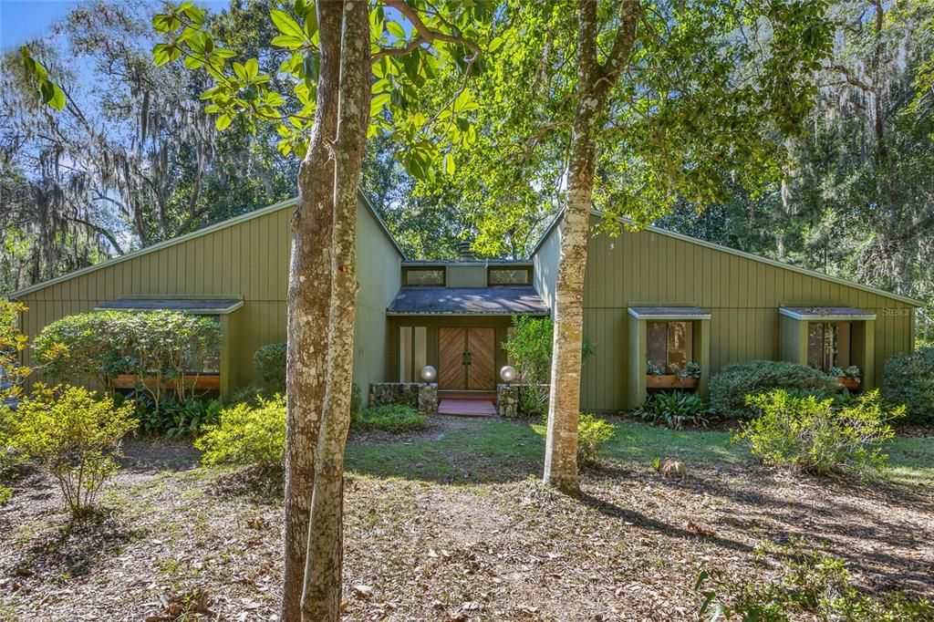 Active With Contract: $369,000 (3 beds, 2 baths, 1941 Square Feet)