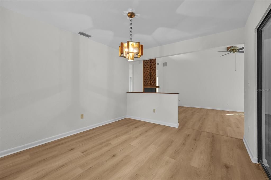 Active With Contract: $369,000 (3 beds, 2 baths, 1941 Square Feet)