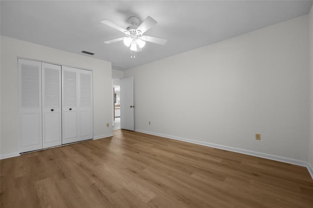 Active With Contract: $369,000 (3 beds, 2 baths, 1941 Square Feet)