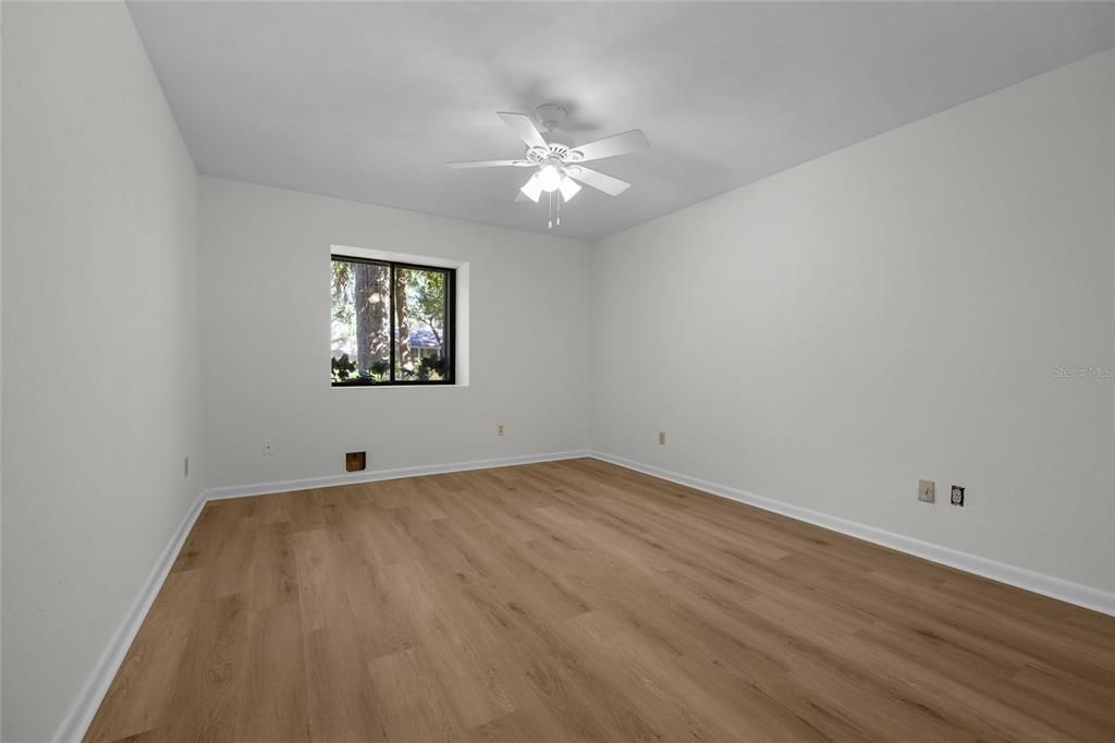 Active With Contract: $369,000 (3 beds, 2 baths, 1941 Square Feet)