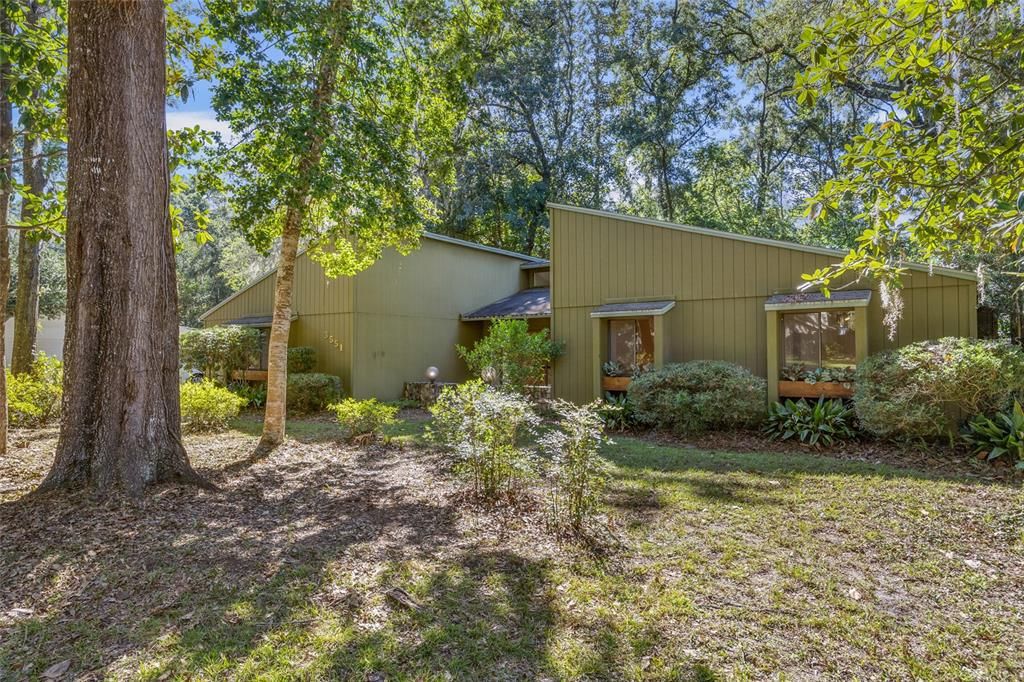 Active With Contract: $369,000 (3 beds, 2 baths, 1941 Square Feet)