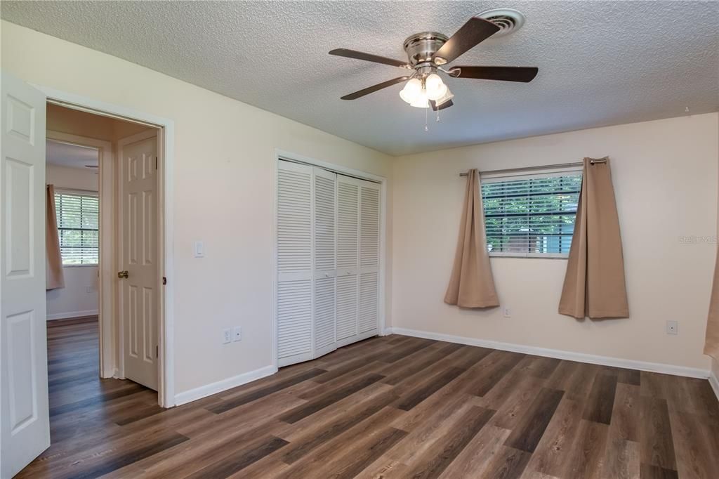 Active With Contract: $2,000 (3 beds, 2 baths, 1728 Square Feet)