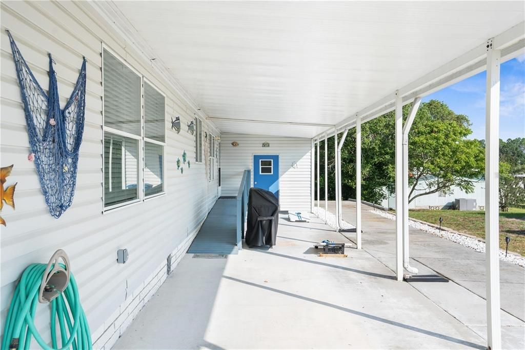 En Venta: $235,000 (3 camas, 2 baños, 1924 Pies cuadrados)