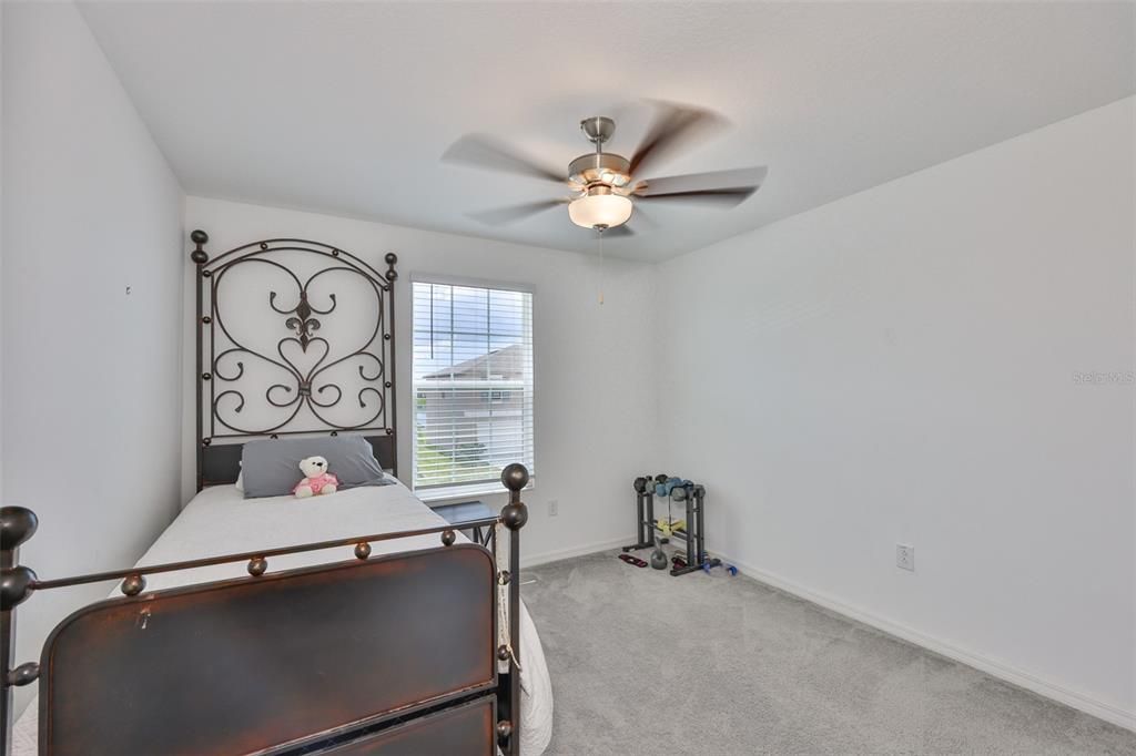 For Rent: $3,000 (5 beds, 2 baths, 2896 Square Feet)