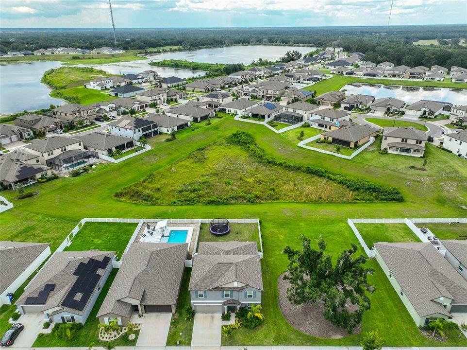 For Rent: $3,000 (5 beds, 2 baths, 2896 Square Feet)